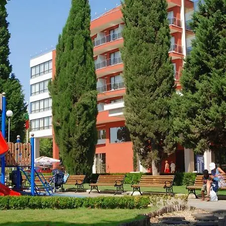 Nessebar, South Beach, Larisa, 内塞伯尔